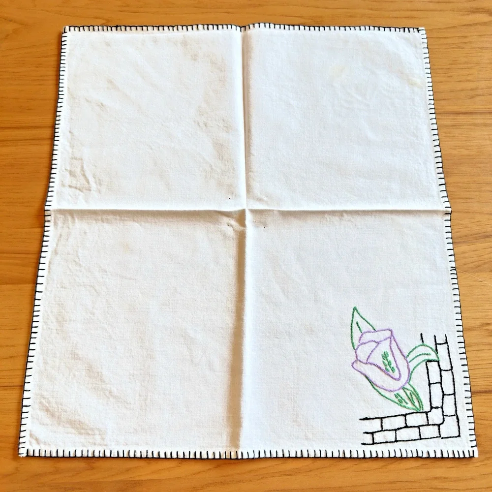 Vintage napkins set